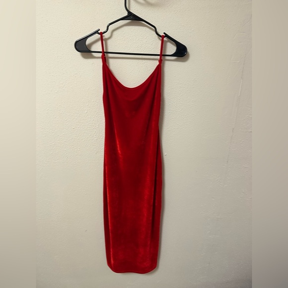 Reformation Red Merel Velvet Midi Dress size XS - Picture 3 of 5
